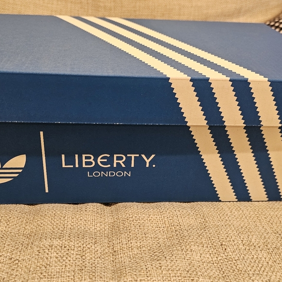 Adidas Floral Sneakers - Picture 3 of 8